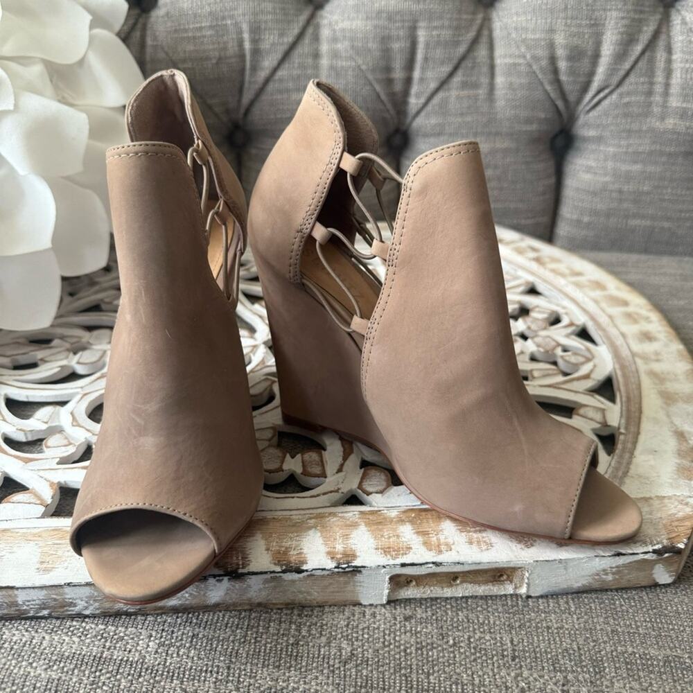 Schutz Wedge Heel Peep Toe Shoes Women’s 8.5 NEW